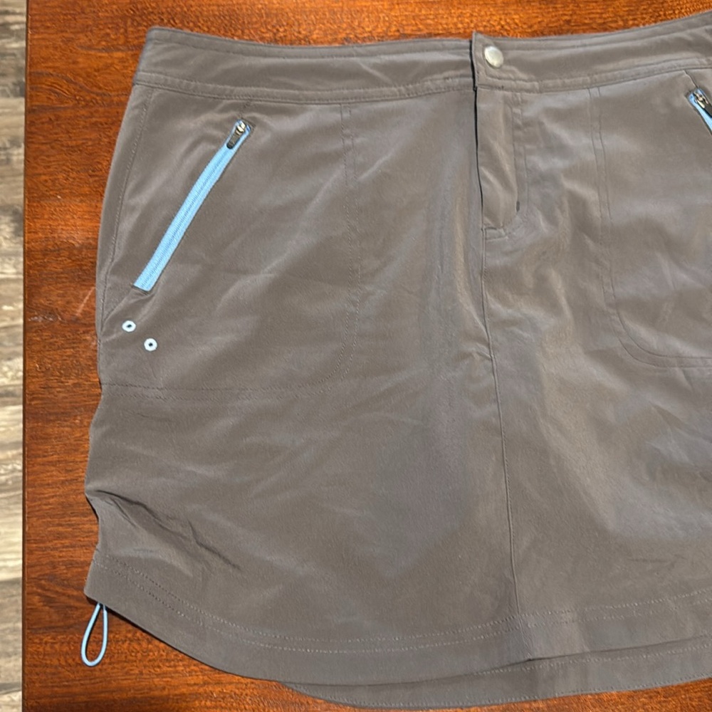 Title Nine Rogue Skort size 10 - Picture 3 of 13